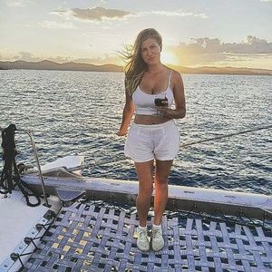 Meet your Posher, Cassandra